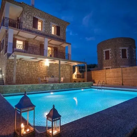 Sleeps 7 Pool Air Con Wifi *